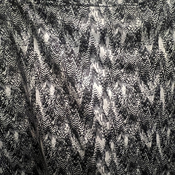 Tranquility Black and White Skater Mini Swim - Picture 4 of 4